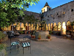 The cloisters of Hotel Luna Convento